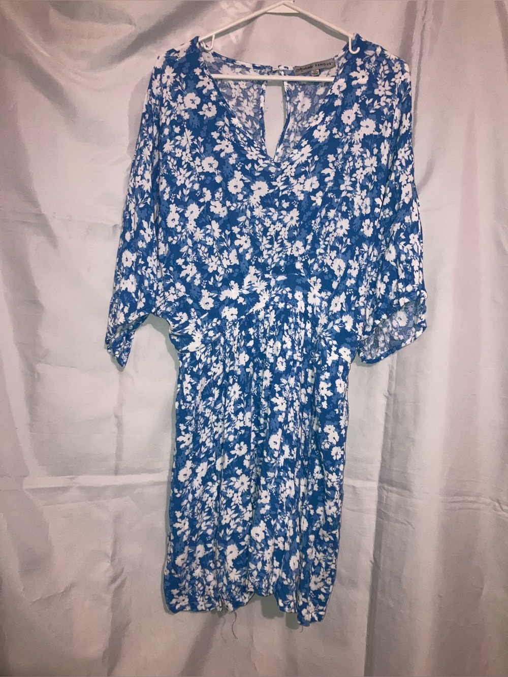 ❤️3/$15 Absolutely Famous Blue and White Floral Midi Dress